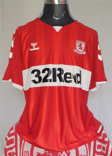 Football teams sponsored by 32Red .